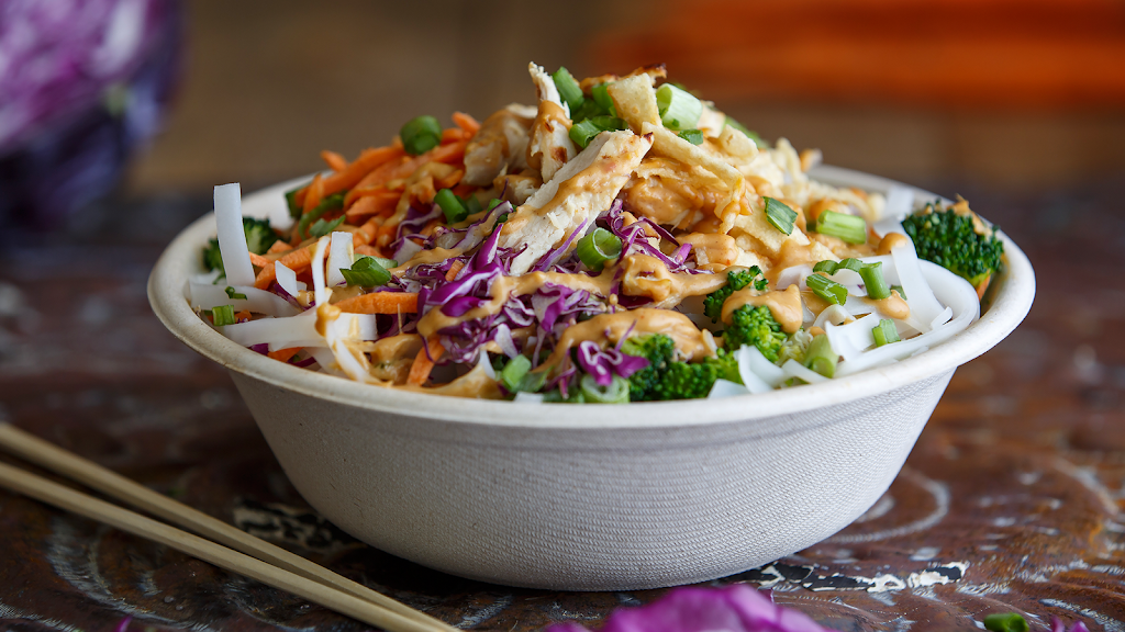 Freshii | 511 Maple Grove Dr, Oakville, ON L6J 6X8, Canada | Phone: (905) 844-0301