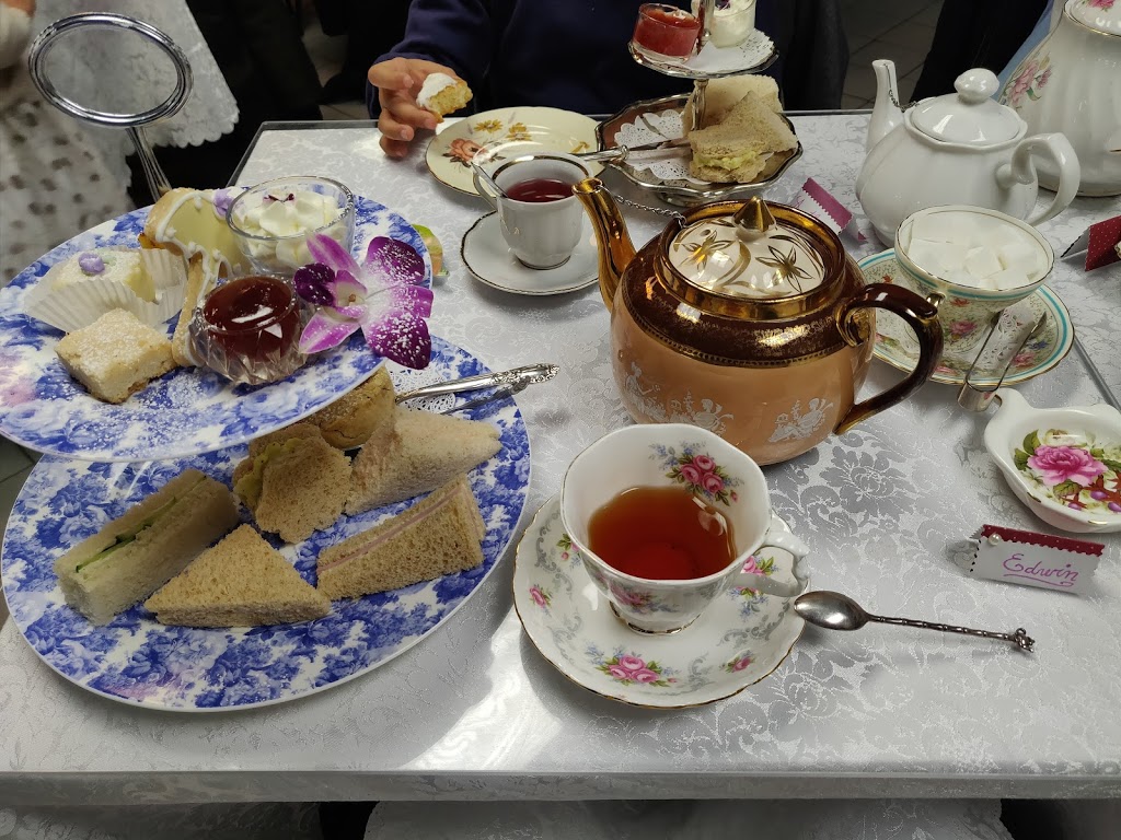 The Victorian Garden Tea Room | 313 Burnhamthorpe Rd, Etobicoke, ON M9B 2A2, Canada | Phone: (416) 231-0028