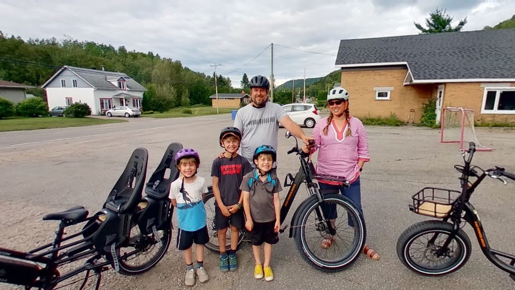 Vélo Fjord e-bikes | 317 Rue Saint-Jean-Baptiste, LAnse-Saint-Jean, QC G0V 1J0, Canada | Phone: (418) 272-1222