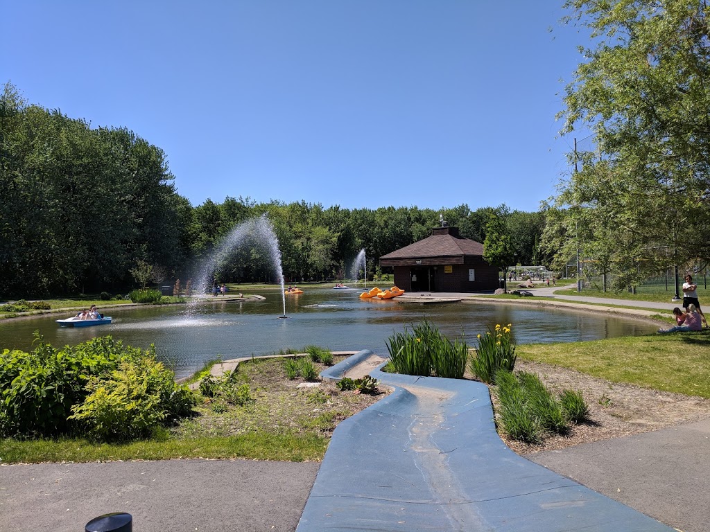 Parc Pierre Elliott Trudeau Park | 6975 Chemin Mackle, Côte Saint-Luc, QC H4W, Canada | Phone: (514) 485-6806