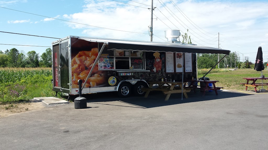 The Hot Potato | 654 Notre Dame St, Embrun, ON K0A 1W1, Canada | Phone: (613) 715-0778