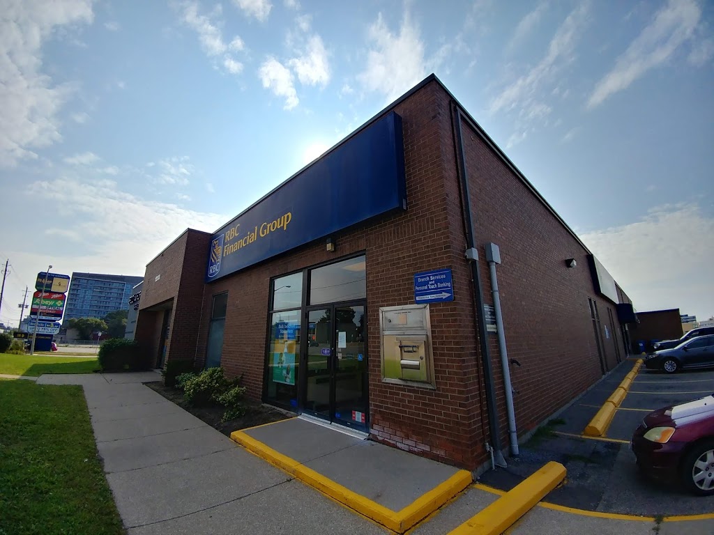 RBC Royal Bank | 1233 The Queensway, Kipling Ave, Etobicoke, ON M8Z 1S1, Canada | Phone: (416) 253-8465