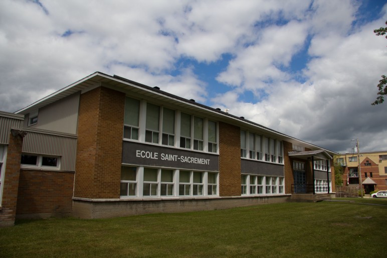 École Saint-Sacrement | 2400 Rue Bourassa, Saint-Hyacinthe, QC J2S 1R8, Canada | Phone: (450) 773-1230