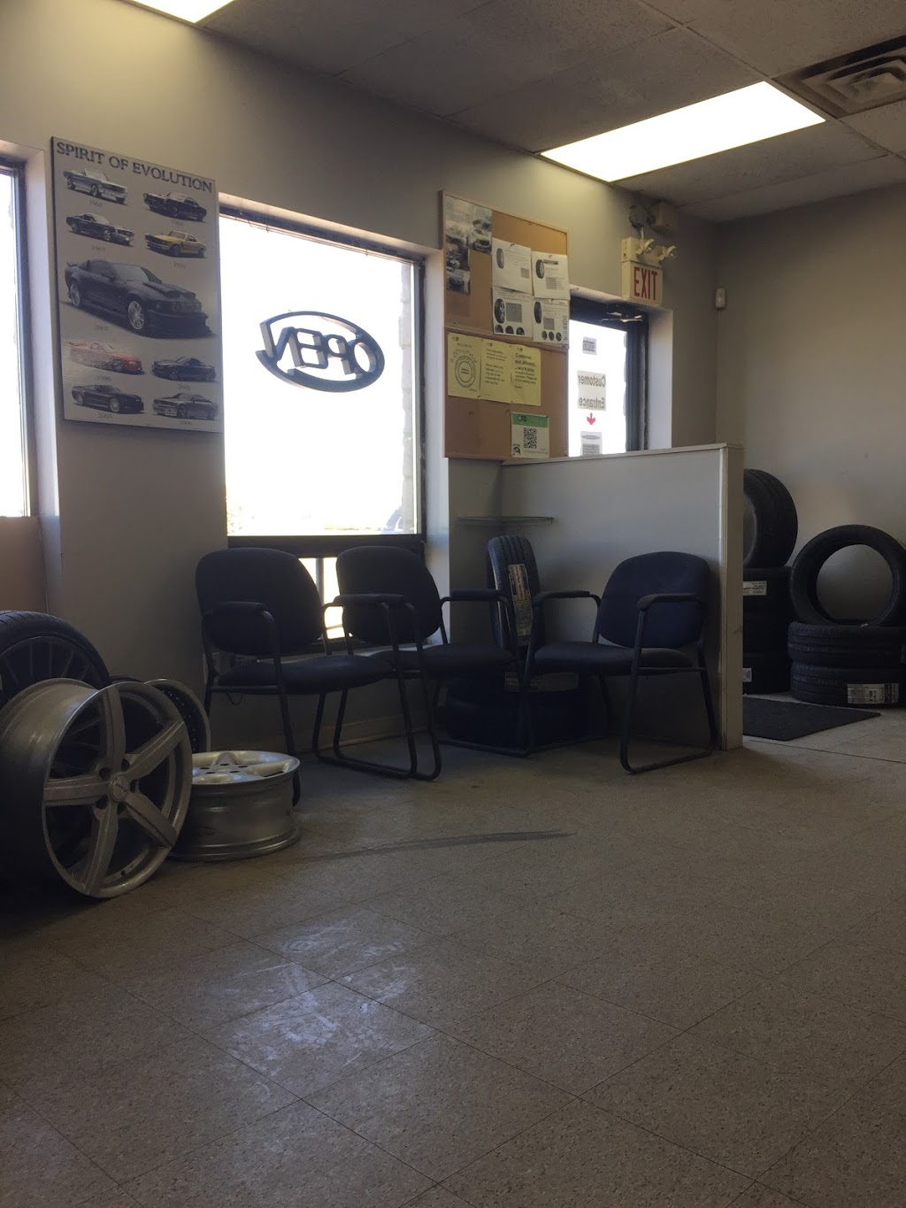 City Tires | 2092 Speers Rd, Oakville, ON L6L 2X8, Canada | Phone: (905) 827-3910