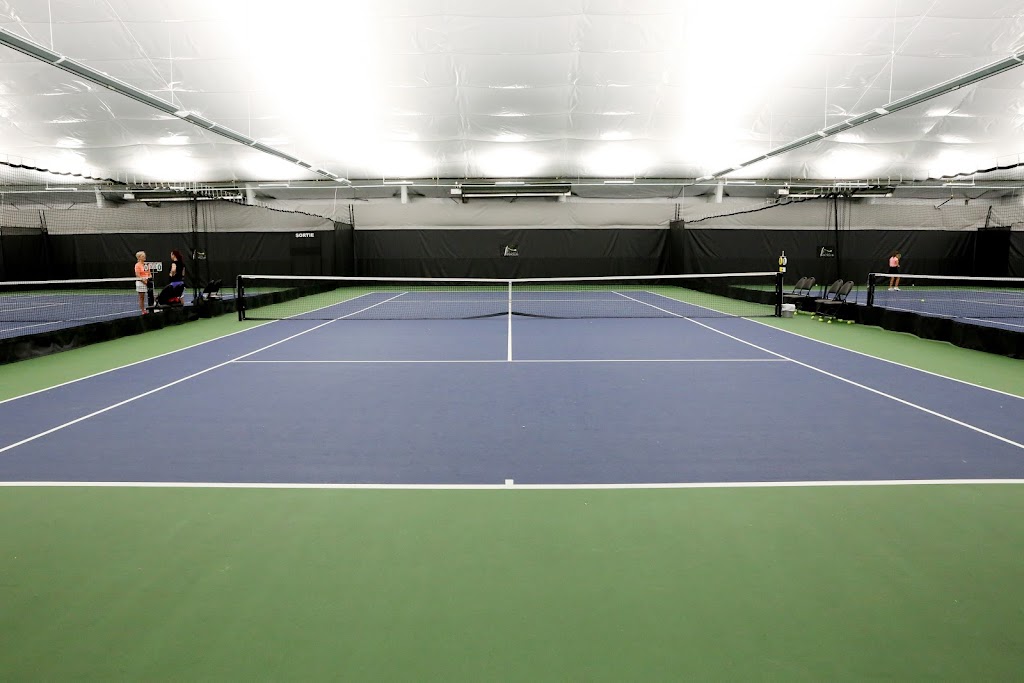 Tennis Interclub | 895 Bd des Laurentides, Piedmont, QC J0R 1K0, Canada | Phone: (450) 227-7875