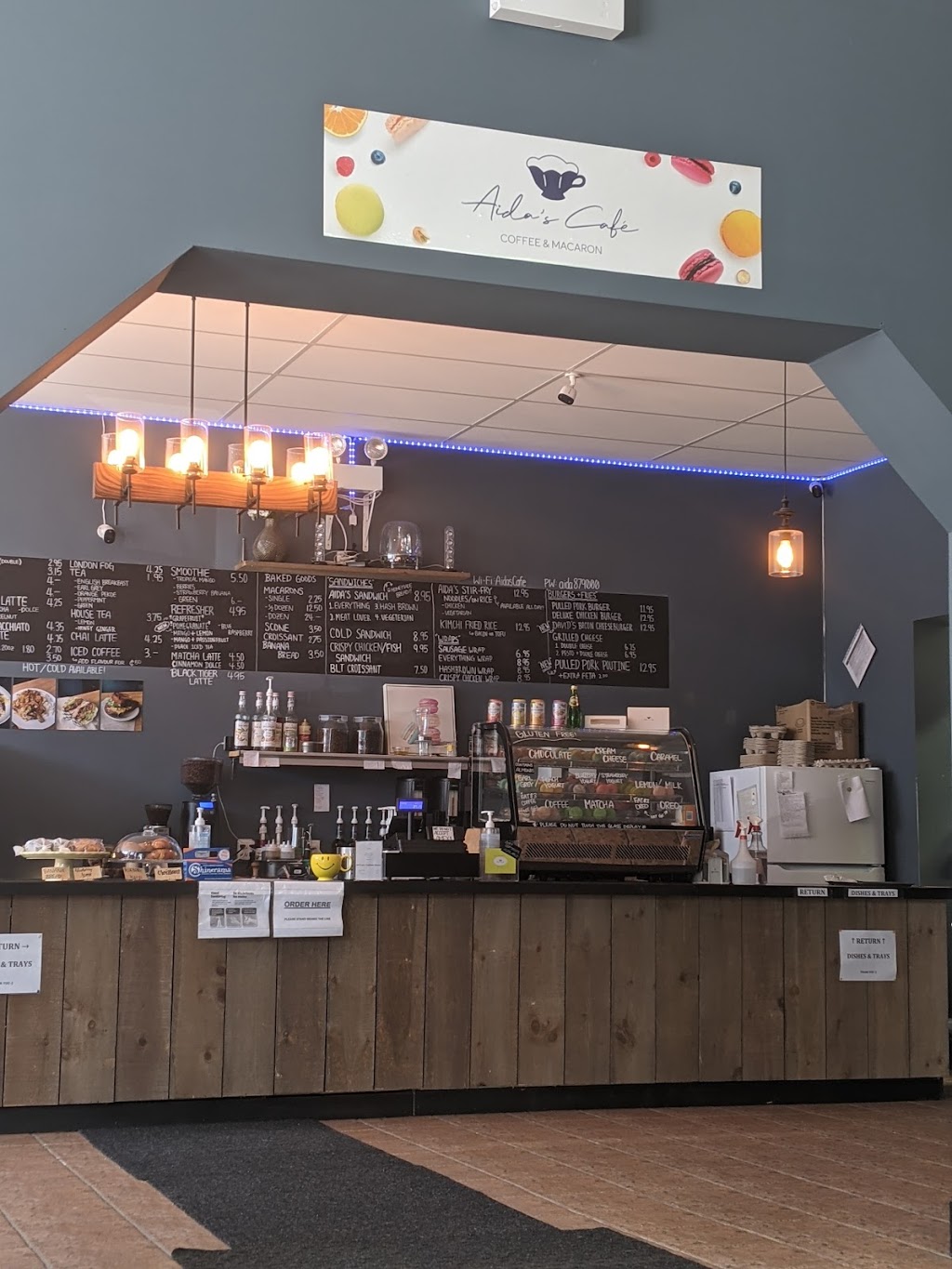 Aida’s cafe | 8 Bridge St, Sackville, NB E4L 3N5, Canada | Phone: (506) 536-2078
