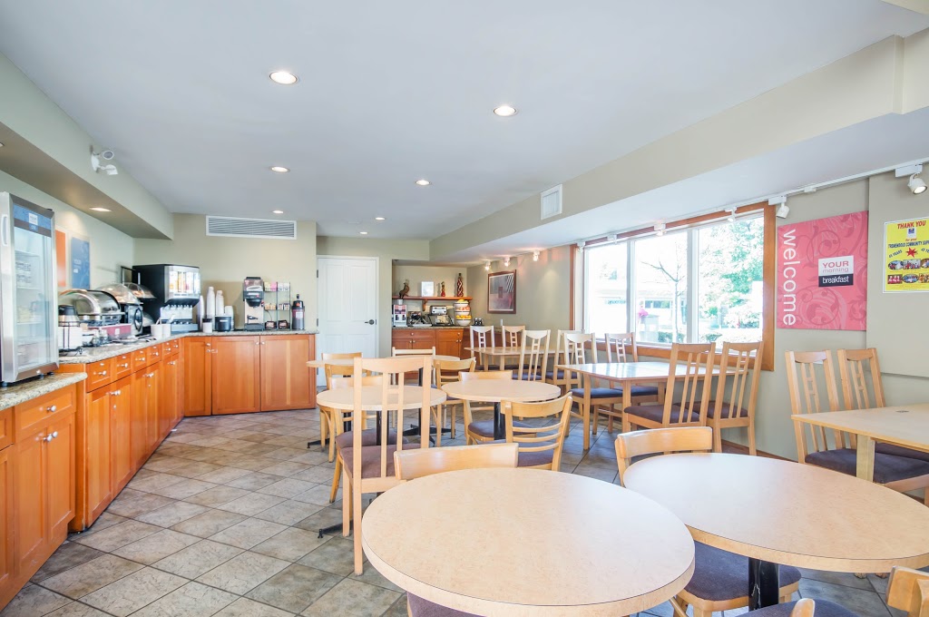 Econo Lodge Inn & Suites | 1748 Capilano Rd, North Vancouver, BC V7P 3B4, Canada | Phone: (604) 988-3181