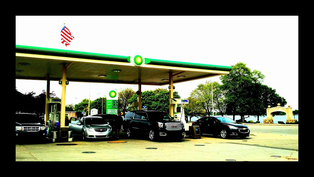 BP | 360 S Riverside Ave, St Clair, MI 48079, USA | Phone: (810) 326-0050