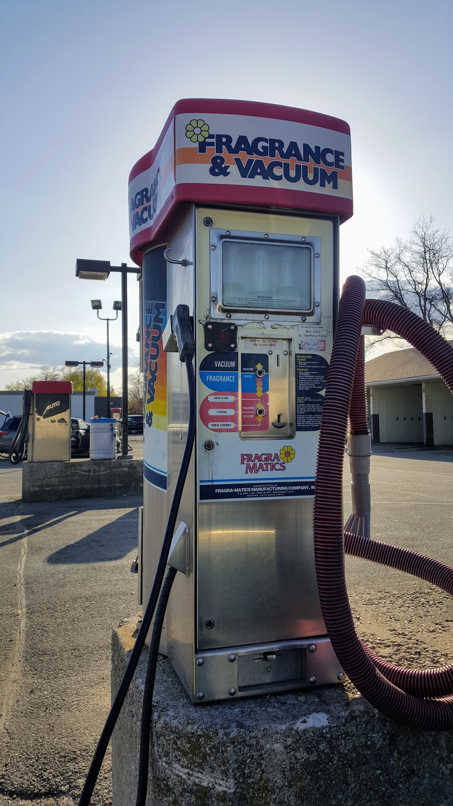 Echo Place Car Wash | 764 Colborne St, Brantford, ON N3S 3S1, Canada | Phone: (519) 754-0225