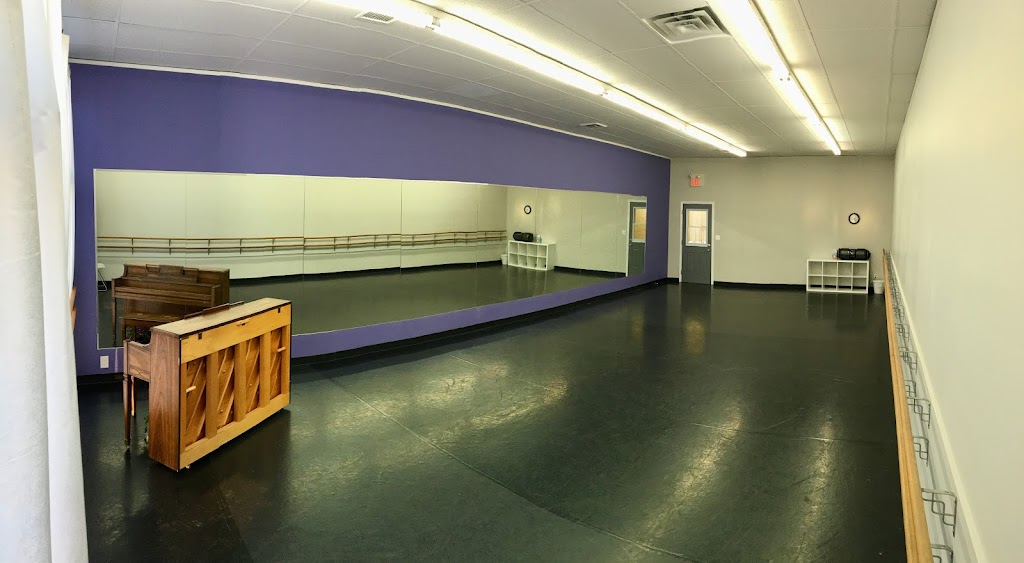 Balance Dance Centre | 33 Elizabeth St, Okotoks, AB T1S 1A8, Canada | Phone: (403) 852-3918