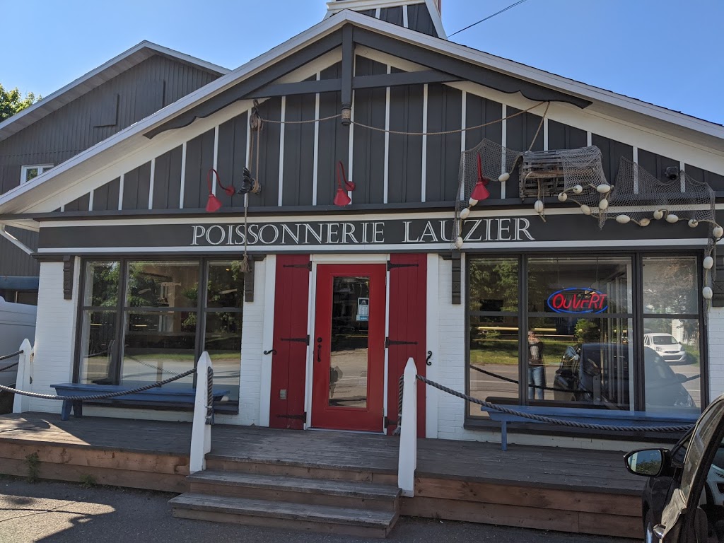 Poissonnerie Lauzier | 220 Avenue de Gaspé O, Saint-Jean-Port-Joli, QC G0R 3G0, Canada | Phone: (418) 598-3511