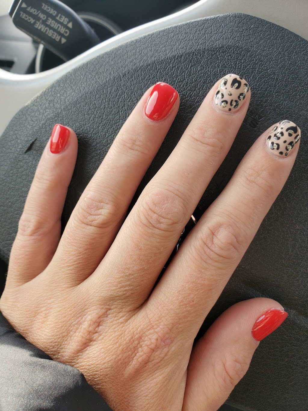 Lv Nails & Spa | 95 Lincoln St, Welland, ON L3C 7C3, Canada | Phone: (905) 735-2761