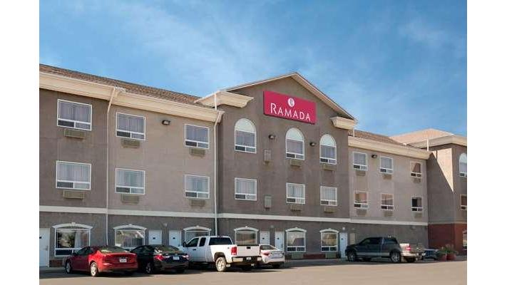 Ramada by Wyndham Weyburn | 1420 Sims Ave, Weyburn, SK S4H 3N9, Canada | Phone: (306) 842-4994