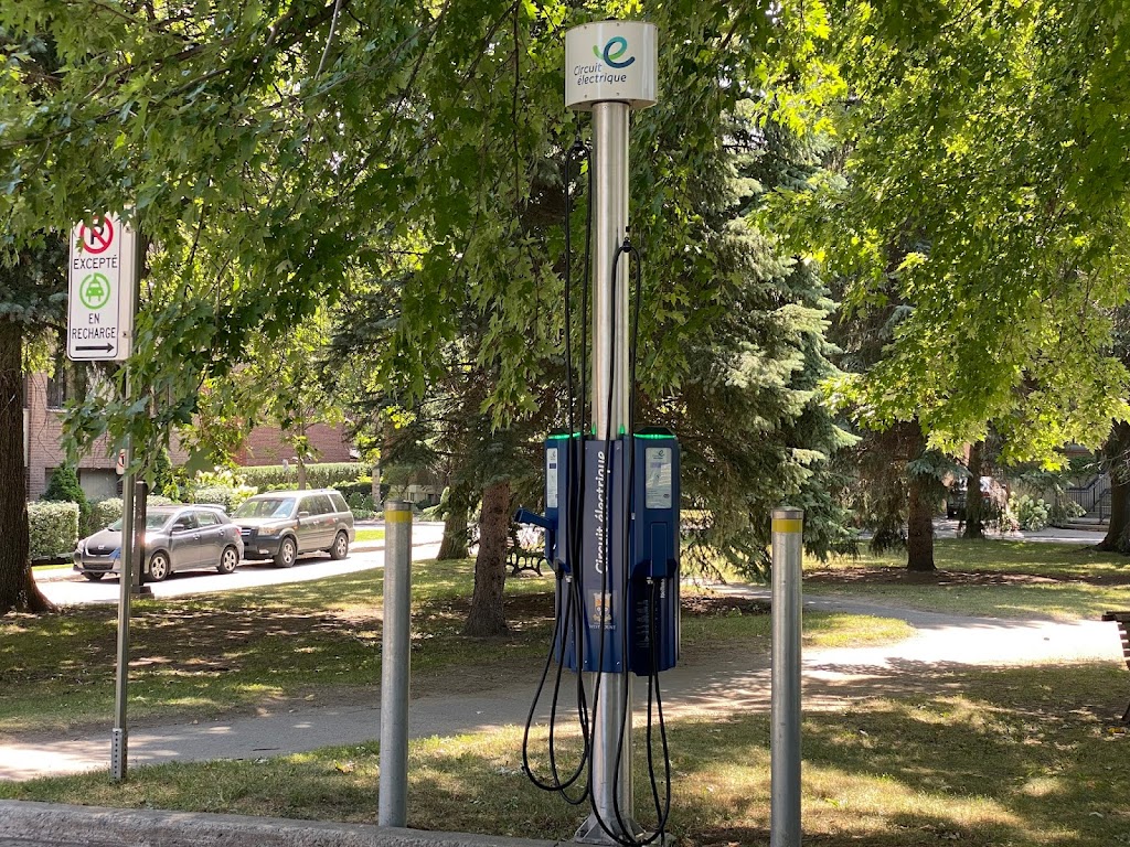 Electric Circuit Charging Station | 4626 QC-138, Westmount, QC H3Z 2Z8, Canada | Phone: (800) 686-9243