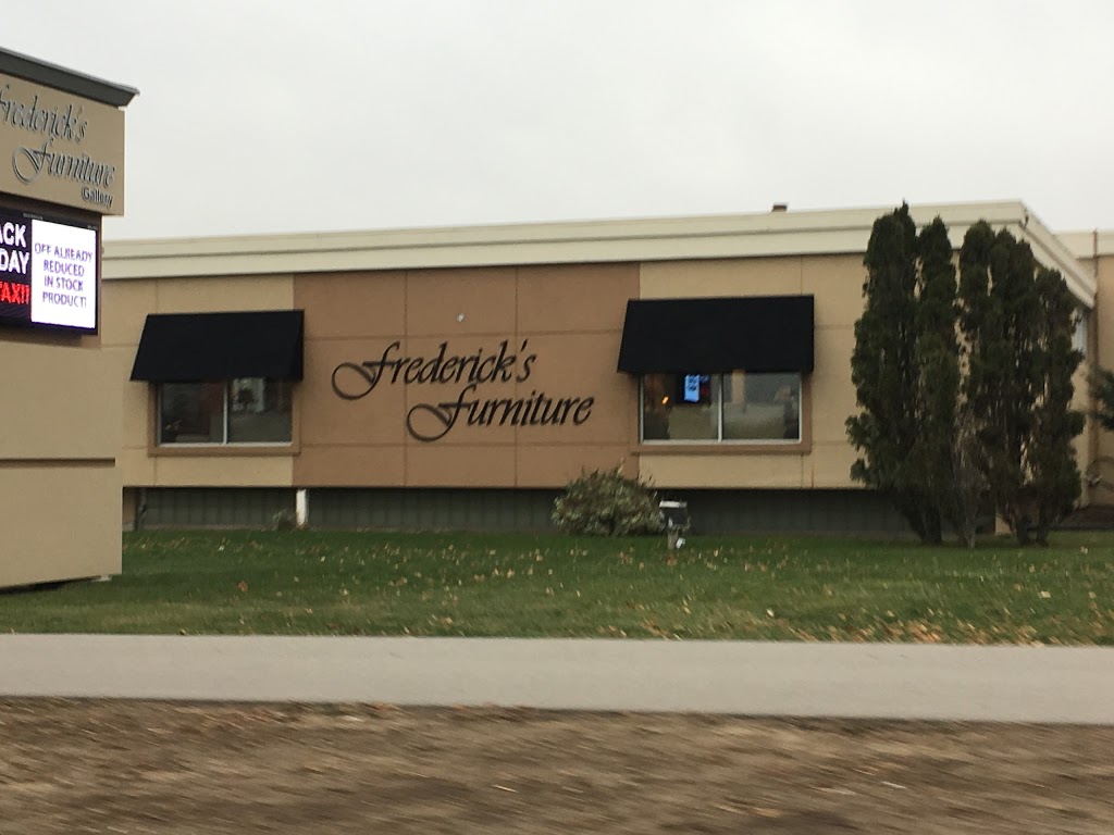 Fredericks Furniture Gallery | 100 Woodlawn Rd W, Guelph, ON N1H 1B2, Canada | Phone: (519) 836-4005