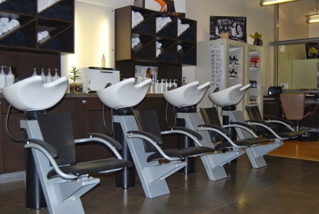 Nardinis Salon & Spa | 6560 Meadowvale Town Centre Cir, Mississauga, ON L5N 4B7, Canada | Phone: (905) 826-3321