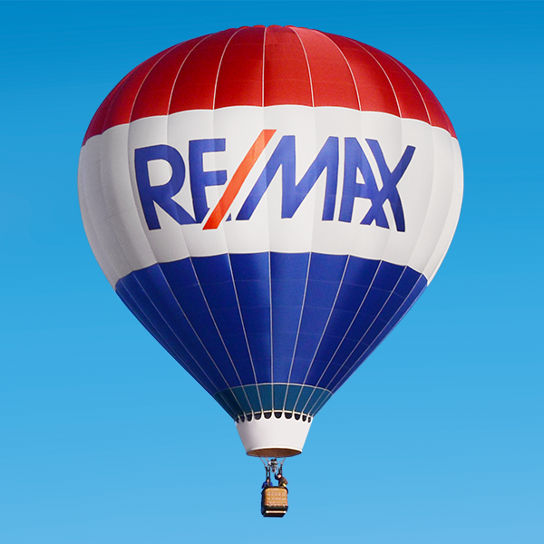 RE/MAX House of Real Estate | 4034 16 St SW, Calgary, AB T2T 4H4, Canada | Phone: (403) 287-3880