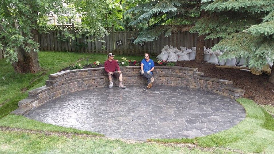 Curves & Corners Landscaping & Masonry Inc. | 19306 ON-48, Mount Albert, ON L0G 1M0, Canada | Phone: (905) 717-7950