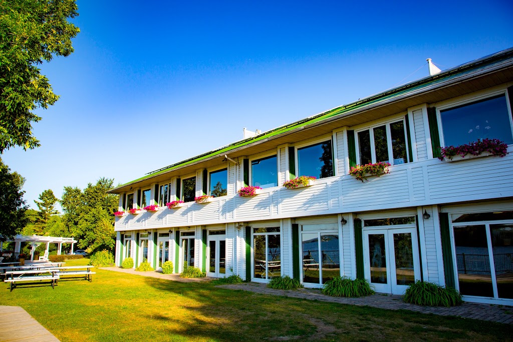 Elmhirsts Resort | 1045 Settlers Line, Keene, ON K0L 2G0, Canada | Phone: (705) 295-4591