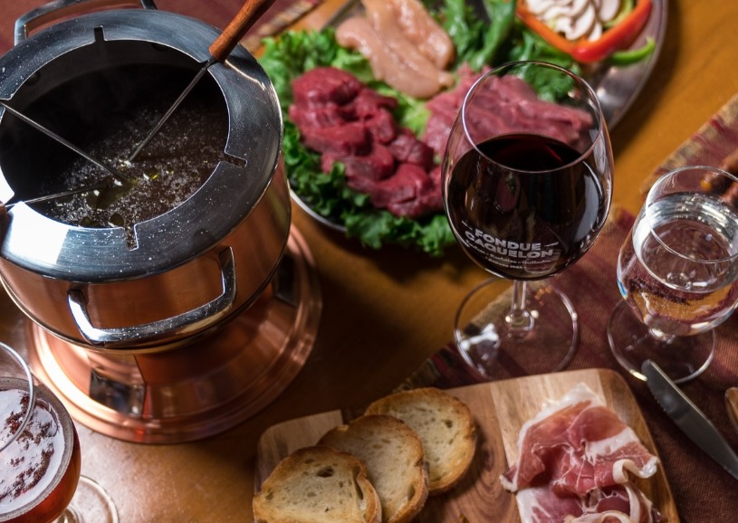 Resto-Bar Fondue Caquelon | 781 Bd Laurier, McMasterville, QC J3G 0K5, Canada | Phone: (450) 467-2525