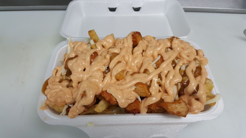 Yumys Chicken And Seafood | 2879 Lawrence Ave E, Scarborough, ON M1P 2T8, Canada | Phone: (416) 264-8111