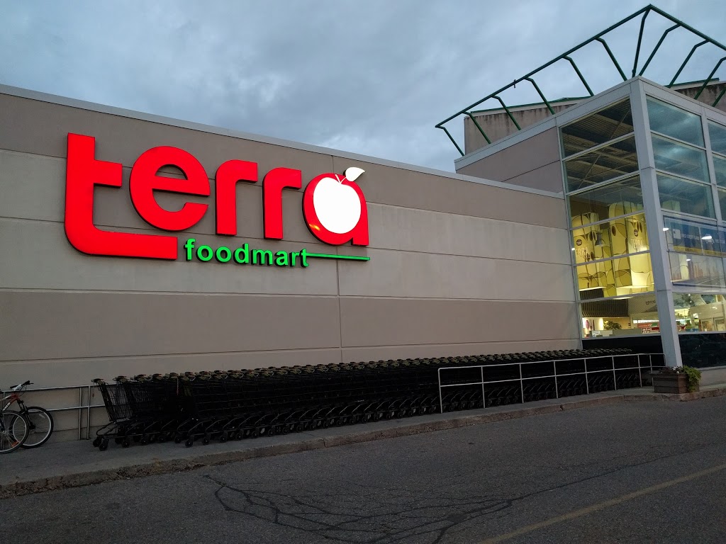 Terra Foodmart | 2458 Dundas St W, Mississauga, ON L5K 1R8, Canada | Phone: (905) 822-3222