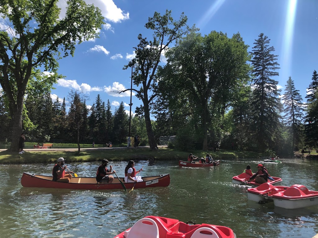 Bowness Park Boathouse | Bowness, Calgary, AB T3B 2B2, Canada | Phone: (403) 247-0683