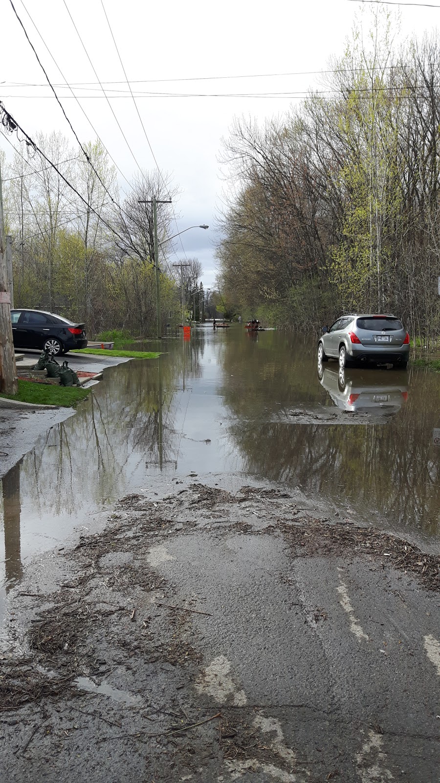 Berge Plage-des-Îles (Fabreville) | Berge Plage-des-Îles, 1015 Rue de Bordeaux, Laval, QC H7P 3Z6, Canada | Phone: (514) 647-8730