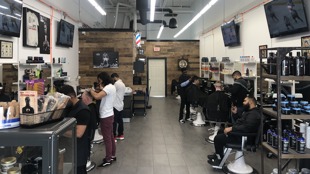 Razors Edge Barber Shoppe - Royal Oak | 8650 112 Ave NW #3109, Calgary, AB T3R 0R5, Canada | Phone: (403) 547-1444