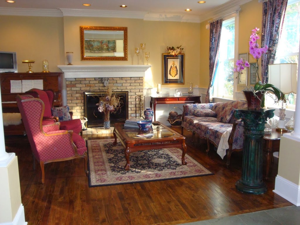 DownHome Bed and Breakfast | 93 William St, Niagara-on-the-Lake, ON L0S 1J0, Canada | Phone: (888) 223-6433