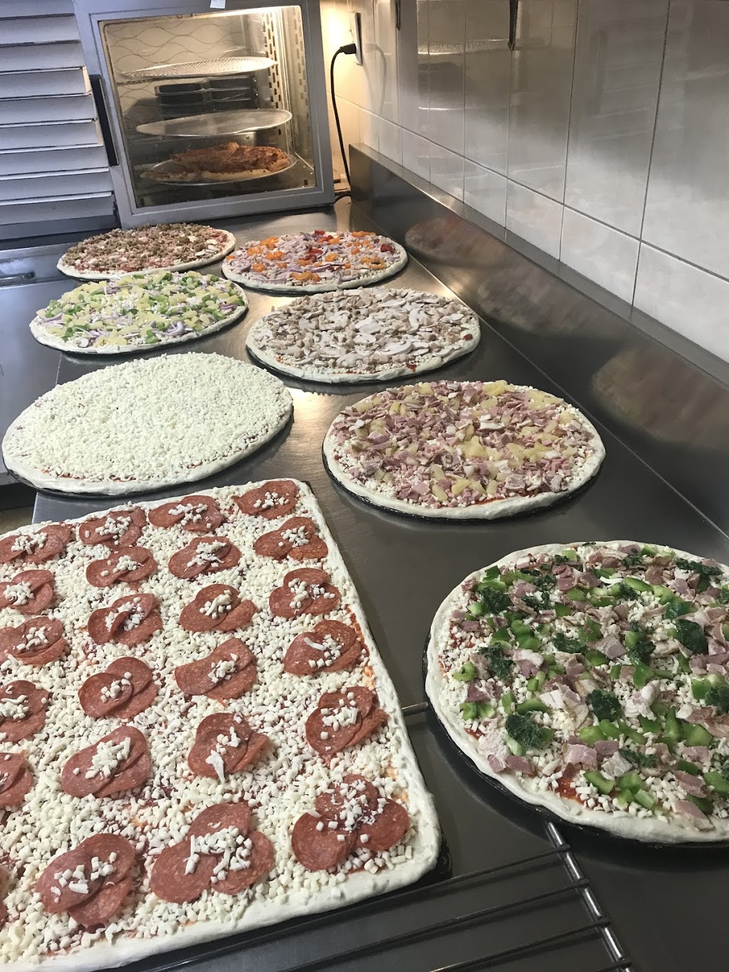 National Pizza & Wings | 870 Upper James St, Hamilton, ON L9C 7N1, Canada | Phone: (905) 575-4500