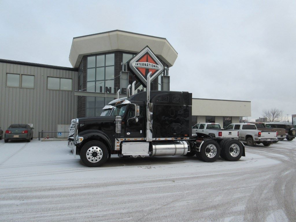Harbour International Trucks Ltd | 19880 96 Ave, Langley City, BC V1M 0B8, Canada | Phone: (604) 888-2888
