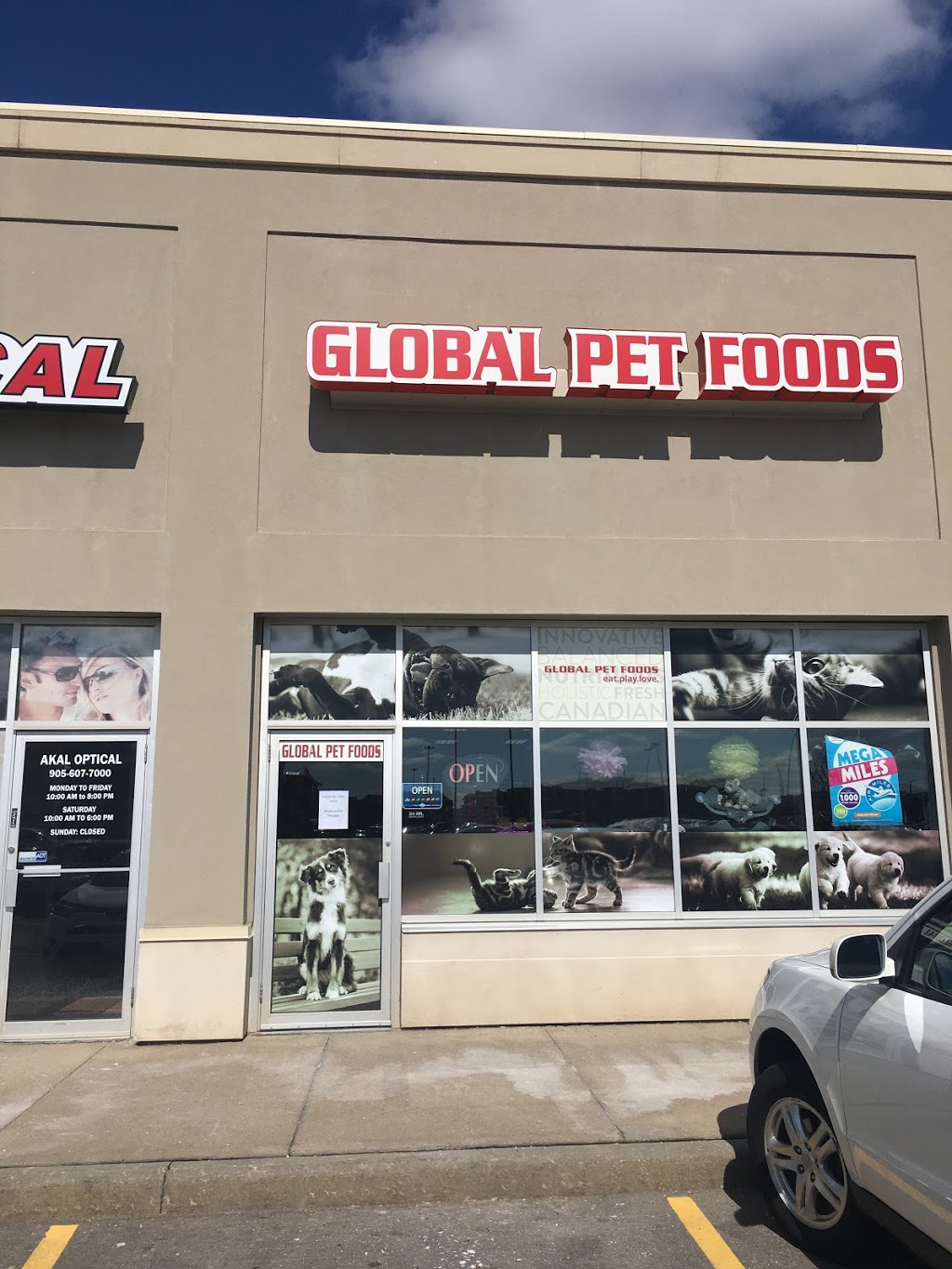 Global Pet Foods | 2901 Eglinton Ave W, Mississauga, ON L5M 6J3, Canada | Phone: (905) 369-0577