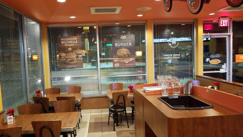 A&W Canada | 804 Ontario St, Stratford, ON N5A 3K1, Canada | Phone: (519) 271-4025