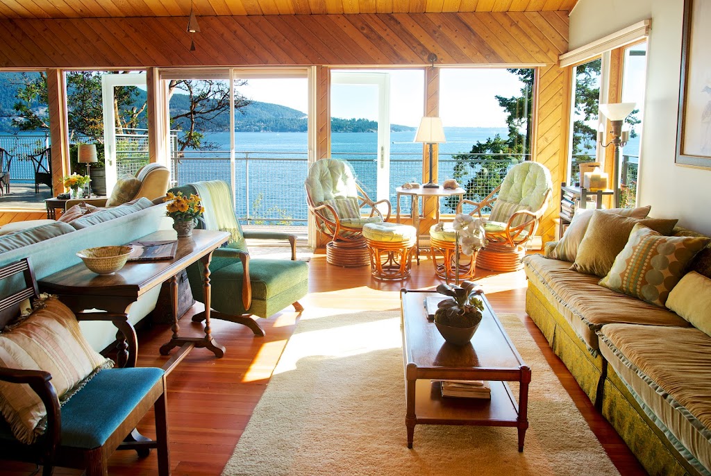 Bowen Island Accommodations | 209-994 Dorman Rd, Bowen Island, BC V0N 1G0, Canada | Phone: (604) 800-1486