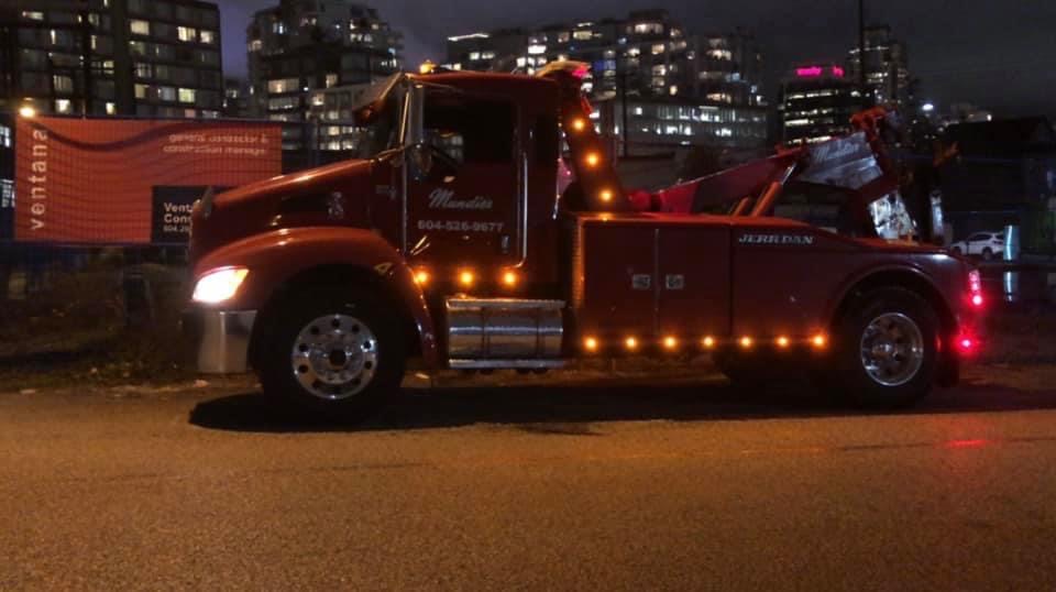 Mundies Towing & Recovery | 19511 92 Ave, Surrey, BC V4N 4G6, Canada | Phone: (604) 888-9633