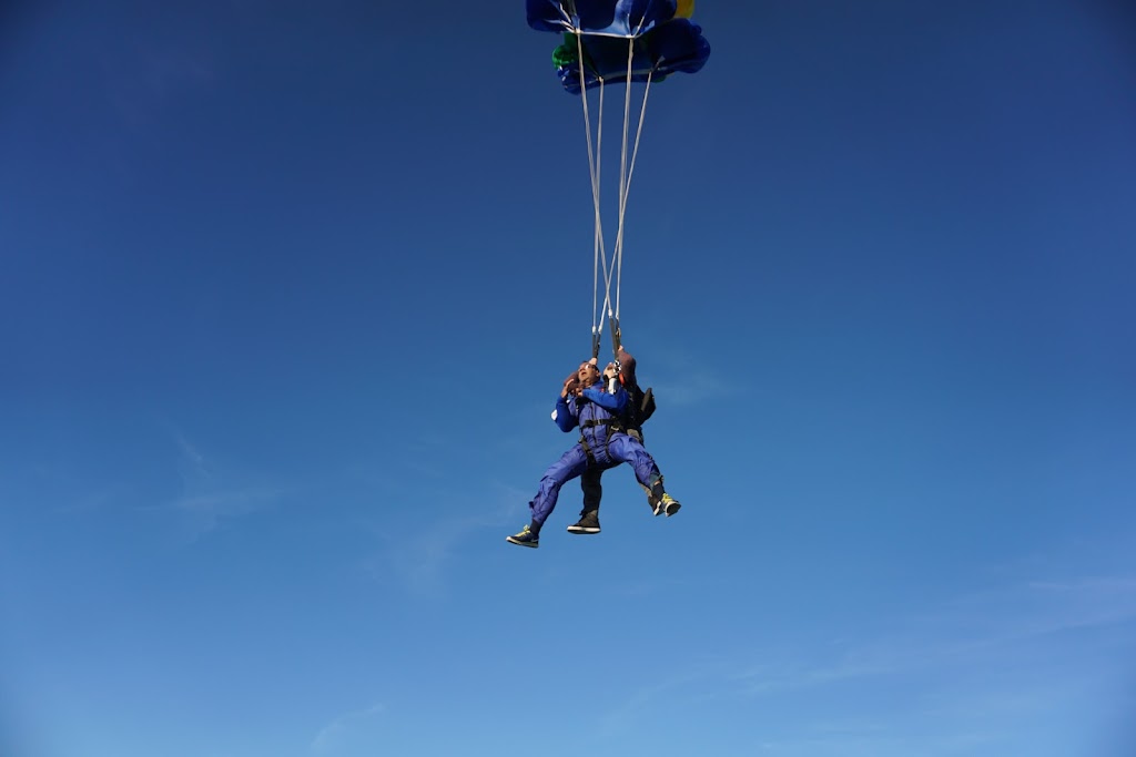 Skydive SWOOP | 461 ON-5, Dundas, ON L9H 5E2, Canada | Phone: (905) 628-4251