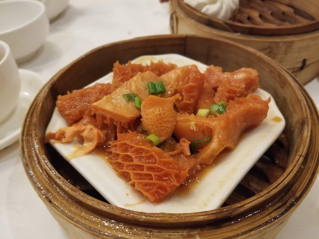 Golden Tycoon Seafood Banquet 凱名軒 | 5284 Hwy 7 #3, Markham, ON L3P 1B9, Canada | Phone: (905) 294-8833