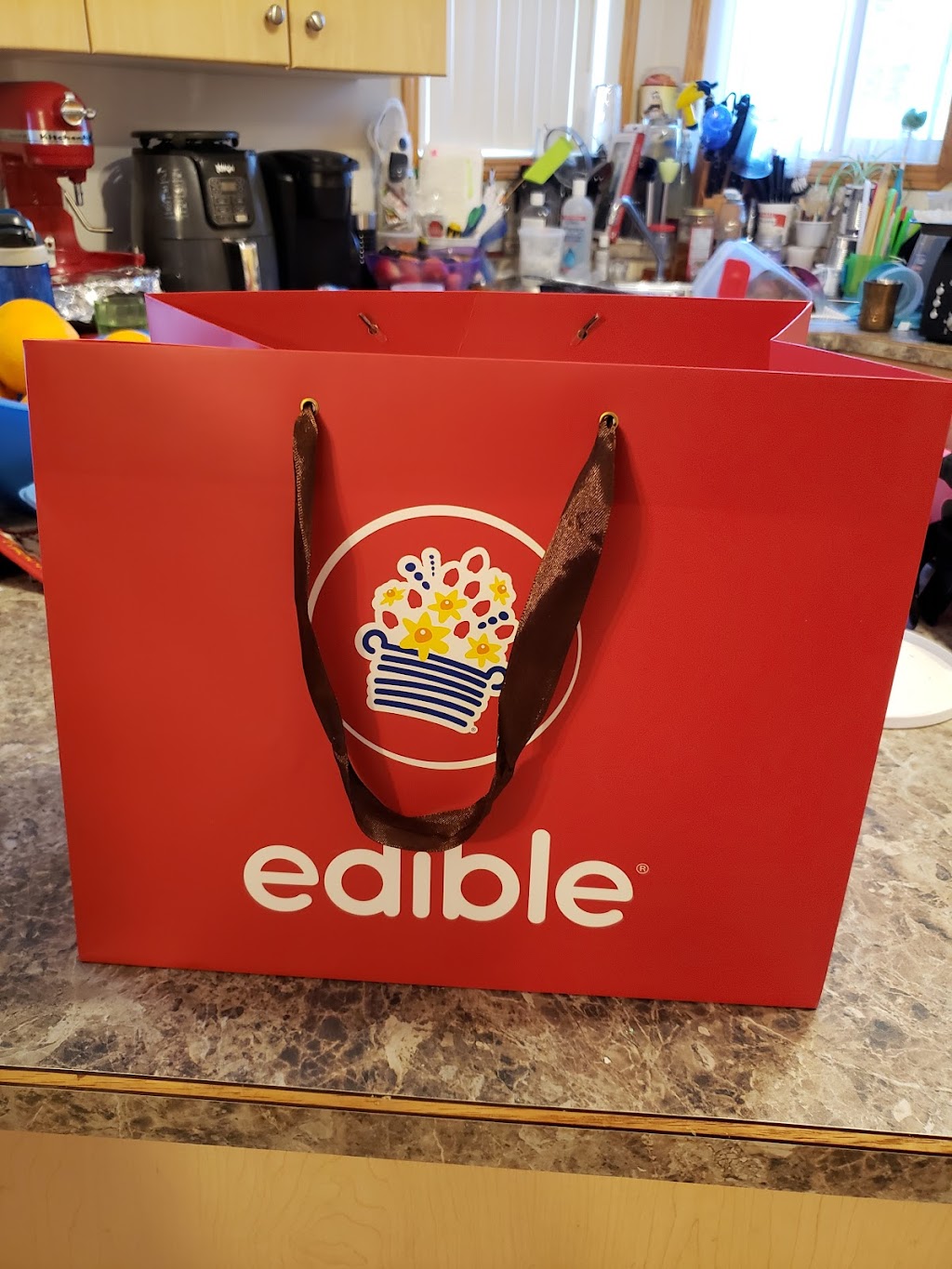 Edible Arrangements | 2-3301 50 Ave, Red Deer, AB T4N 3Y2, Canada | Phone: (403) 346-4422