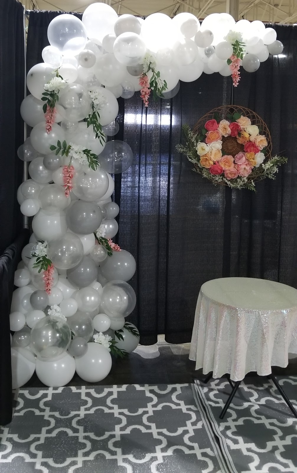 Balloon Terrace - Creative Balloon Decorations | 206 Duncan Ln, Milton, ON L9T 8B6, Canada | Phone: (647) 702-1720