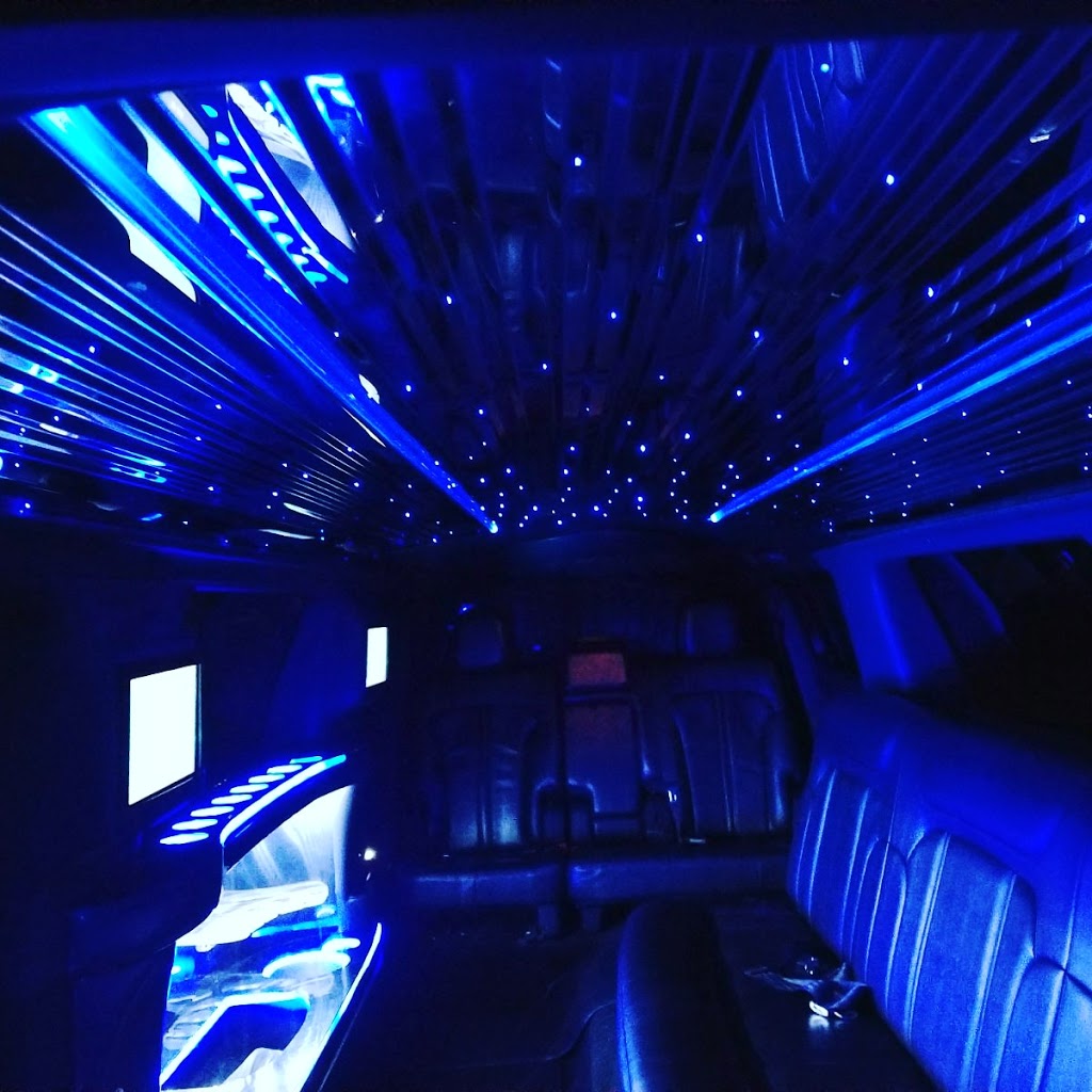 Limousine Service | 2428 Islington Ave, Etobicoke, ON M9W 3X8, Canada | Phone: (416) 879-7971