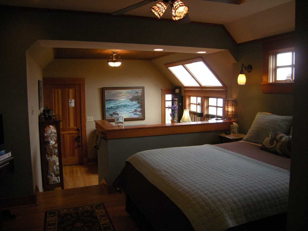 The Guest House | 409 14th St, Bellingham, WA 98225, USA | Phone: (360) 671-0774