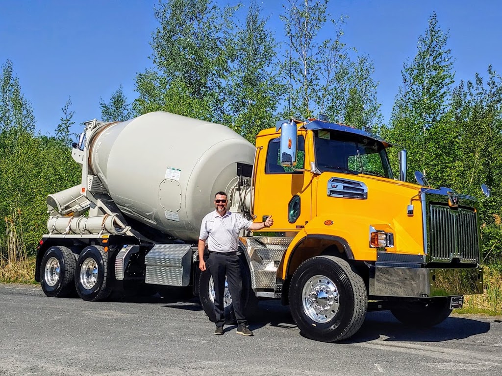 Camions B L Freightliner Sterling Western Star | 50 Rue Saint-Jude S, Granby, QC J2J 2N4, Canada | Phone: (450) 378-0413