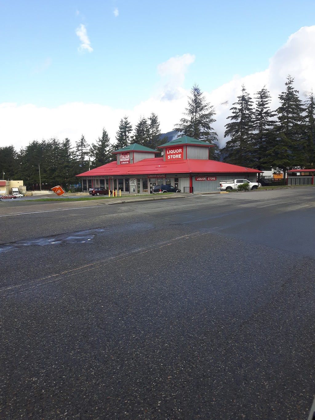 Hope Liquor Store | 577 Old Hope Princeton Way, Hope, BC V0X 1L4, Canada | Phone: (604) 869-4402