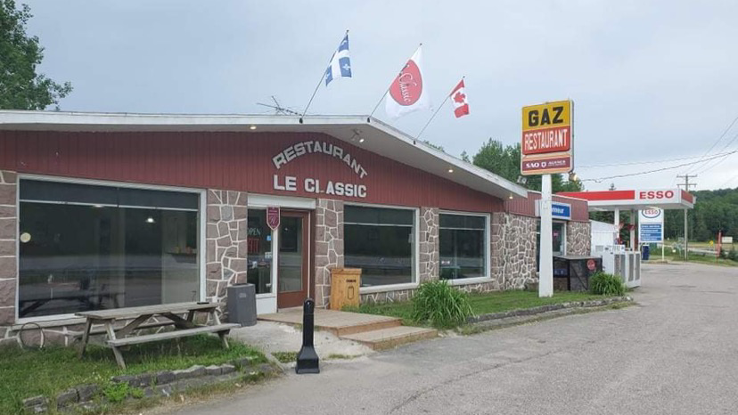 Restaurant Le Classic | 2 QC-117, La Vallée-de-la-Gatineau, QC J0W 1N0, Canada | Phone: (819) 438-5557