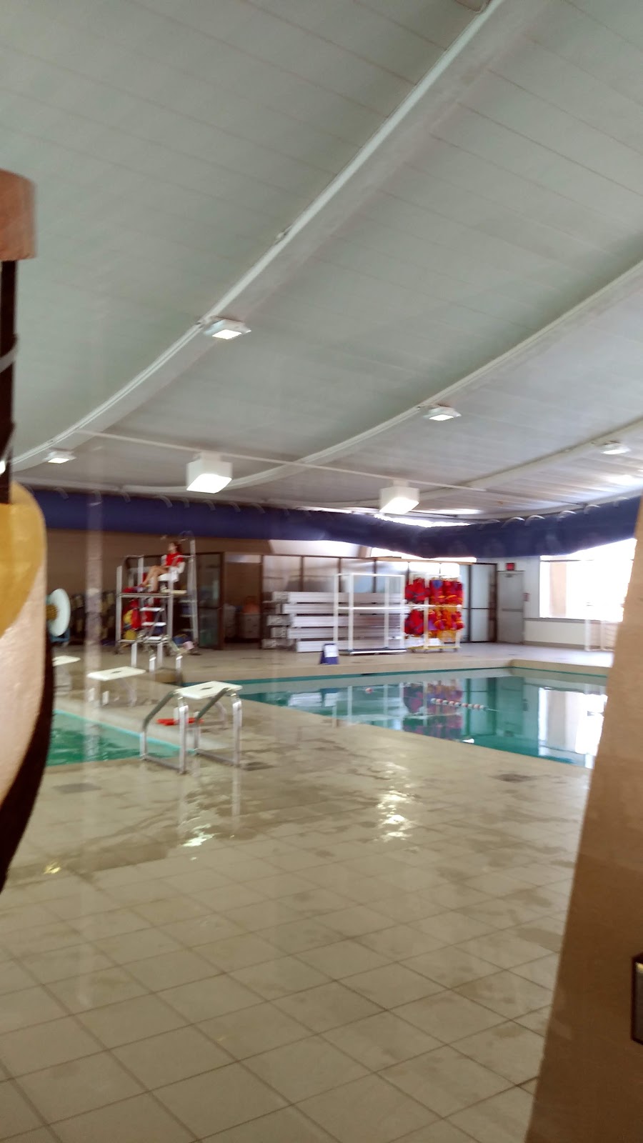 Piscine Laurier-R.-Ménard | P.368, 3035 Pl. des Loisirs C, Sorel-Tracy, QC J3P 7K1, Canada | Phone: (450) 780-5600 ext. 4460