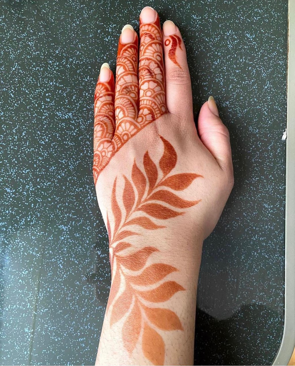 Henna by Rajvi Lathia | 21 Markbrook Ln, Etobicoke, ON M9V 5E4, Canada | Phone: (647) 574-3433
