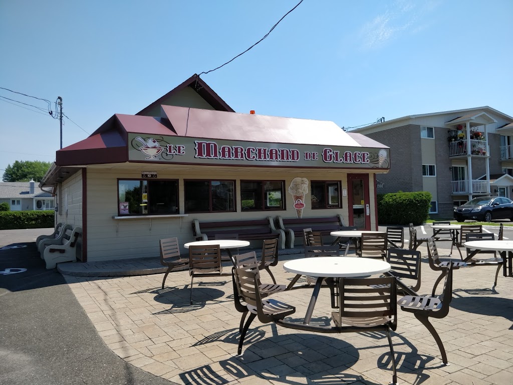 Le Marchand De Glace | 2130 Bd Lemire, Drummondville, QC J2B 7E9, Canada | Phone: (819) 472-8252