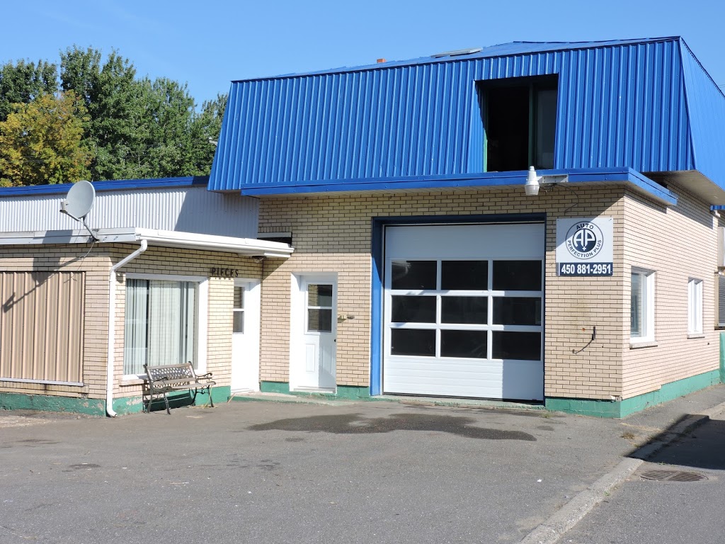 Auto perfection plus | 270 Rue Notre Dame, Saint-François-du-Lac, QC J0G 1M0, Canada | Phone: (450) 881-2951