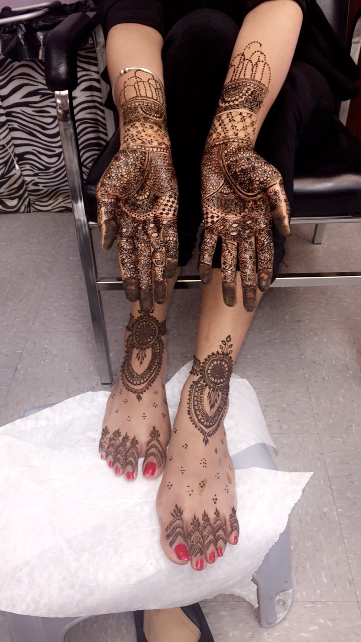 Reetu Mehndi ( Heena Artist) | 513 Doonwoods Cres, Kitchener, ON N2P 2N1, Canada | Phone: (519) 404-0300